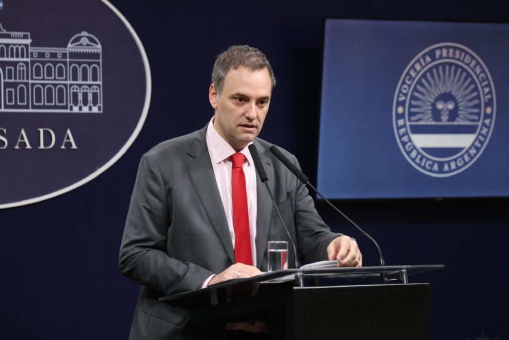 El Gobierno cargó contra los manifestantes: “Paran los privilegiados”